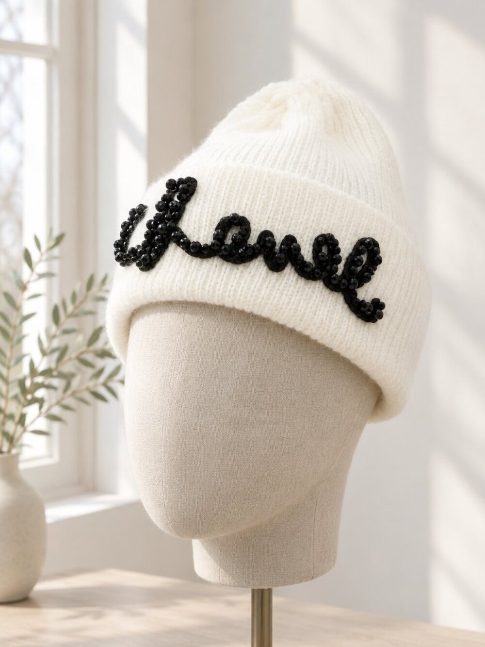 CC Style Cream Knit Beanie Pearl Logo Winter Hat Cozy Luxe NWT 0407